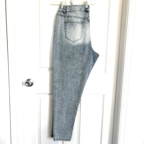 Lane Bryant Boyfriend Jeans, Sz 18 (40" x 32") Distressed Look, New without Tags - Picture 10 of 16